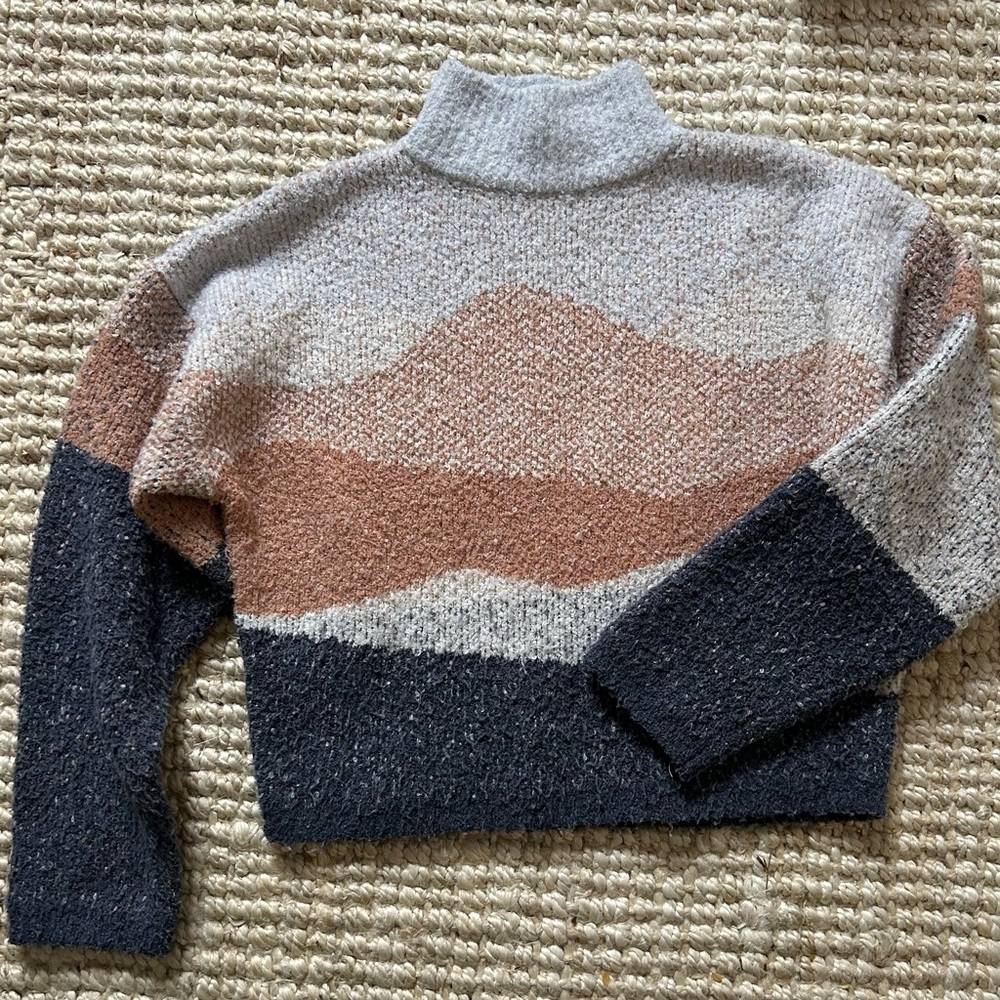 Universal thread soft and cozy sweater